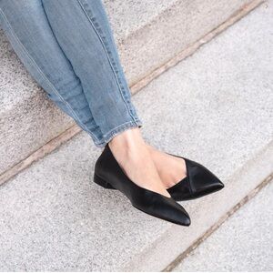 🍃ALLY Forever Black Leather Pointed Flats Sz 8